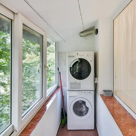 Apartman Hideout In Heart Of With Wifi Várna